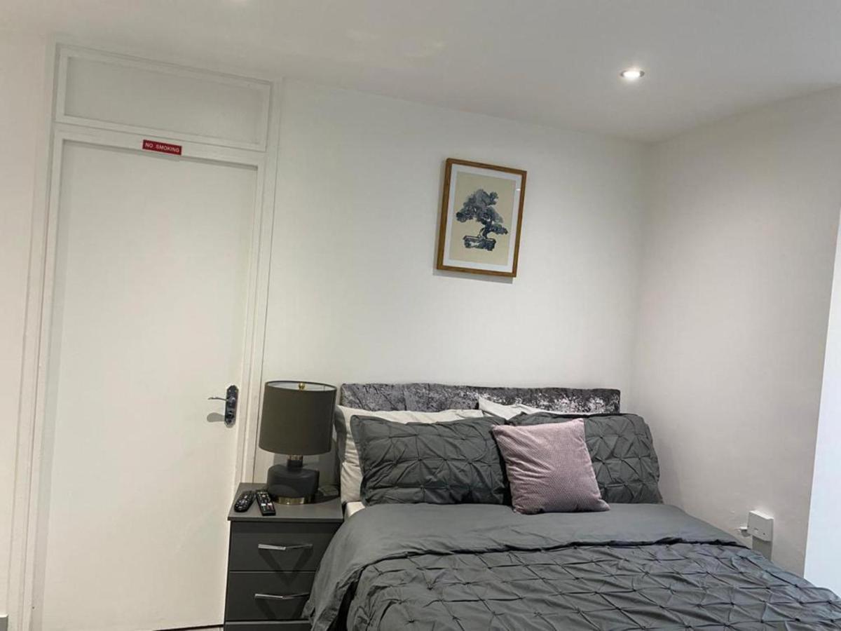 Luxurious 2-Bed Apartment In Woolwich London Exterior photo